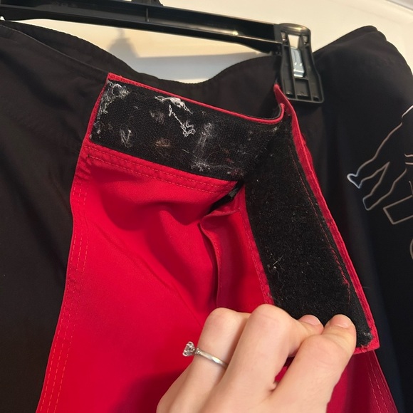 American top team red and black boxing shorts with Velcro - Picture 2 of 5